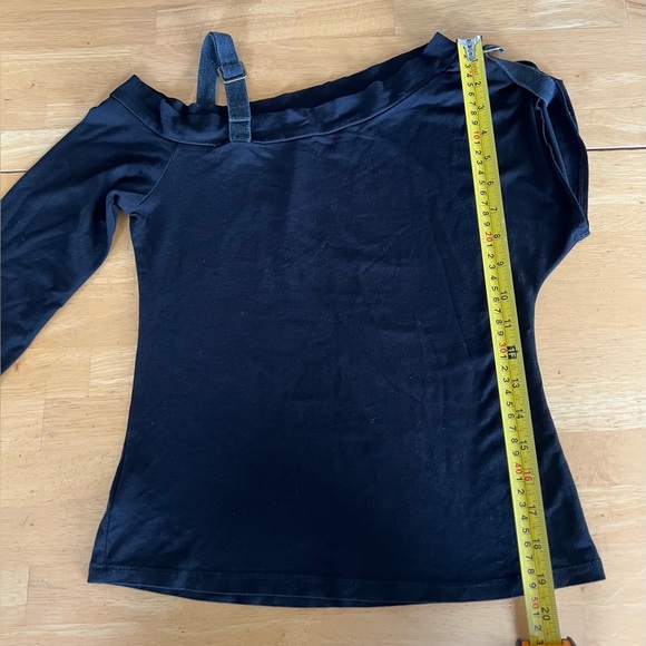 3/$25❤️Zara Asymmetry off-shoulder tees - Picture 3 of 5